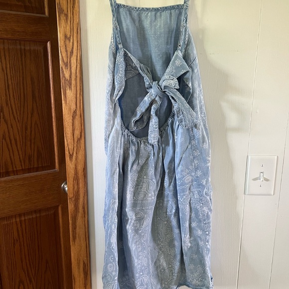 Thread & Supply Denim-Like Paisley Print Dress - Picture 4 of 8